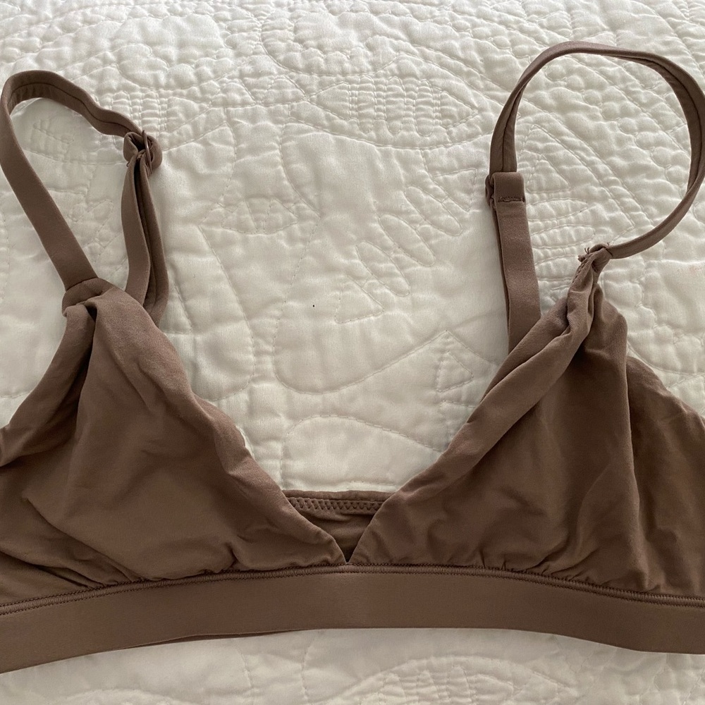 SKIMS Fits Everybody Triangle Bralette
